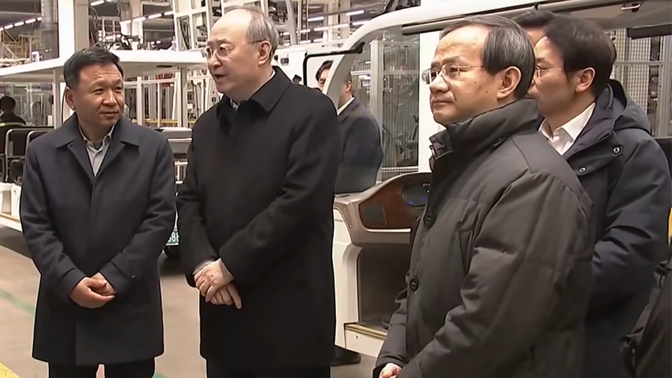 市委書(shū)記尹力、市長(zhǎng)殷勇調(diào)研北汽：發(fā)揮龍頭企業(yè)引領(lǐng)作用
