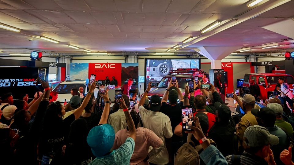 閃耀FOM丨北汽南非全新車(chē)型B30領(lǐng)銜亮相2025約翰內(nèi)斯堡國(guó)際汽車(chē)節(jié)